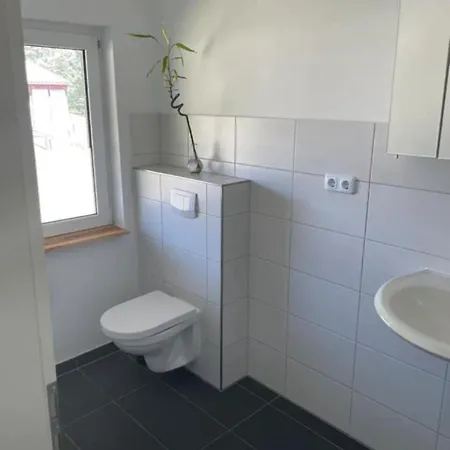 Ferienzimmer Mit Doppelbett & Gemeinschaftskueche Warnow (Rostock)