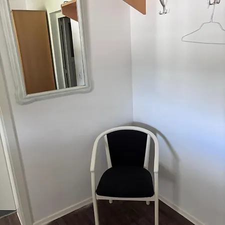 Ferienzimmer Mit Doppelbett & Gemeinschaftskueche Pensjonat Warnow (Rostock)